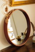 Lilly Mirror image 0